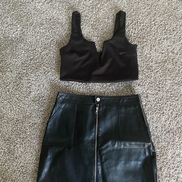 Skirts - Picture 3 of 3